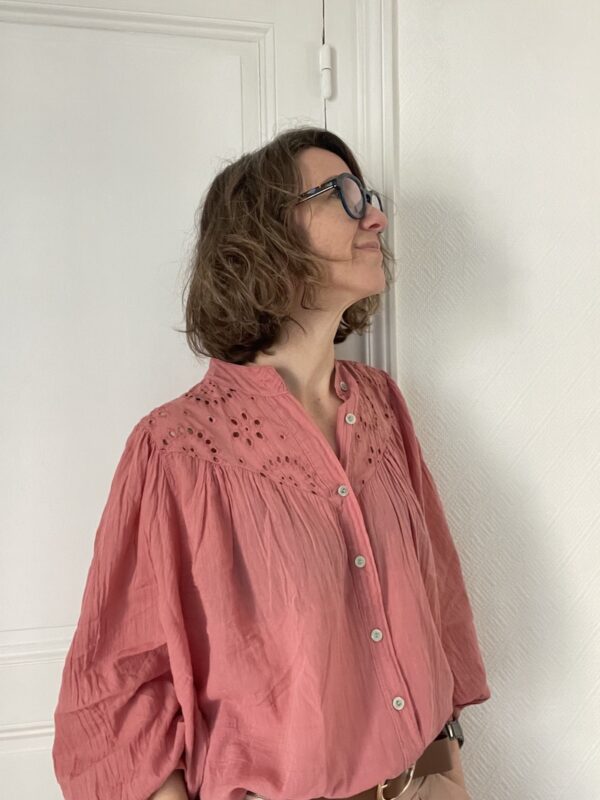 chemise vieux rose et florale