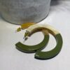 boucles d'oreilles en corne de buffle kaki