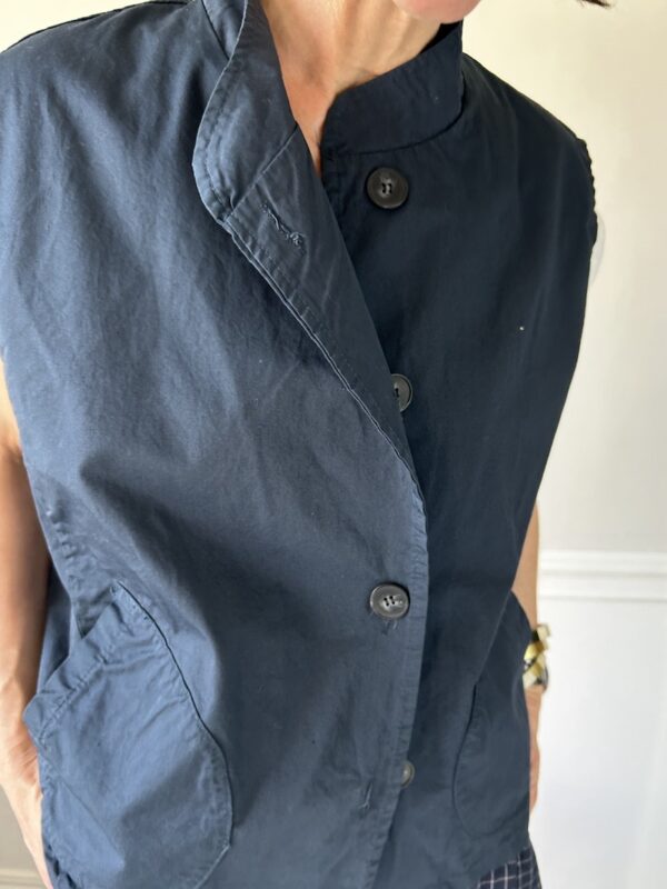 veste sans manches bleue marine Johanna paris