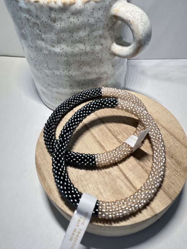 bracelet nepalis anthracite et creme