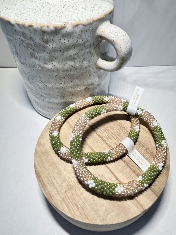 bracelet nepalais vert et crème