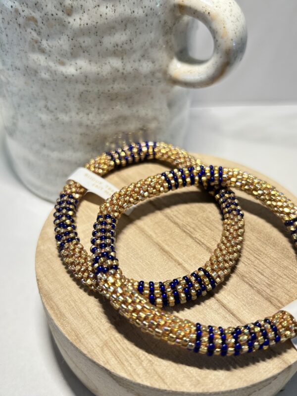 bracelet nepalais doré et bleu