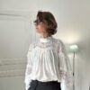 chemisier blanc et dentelle, lumine