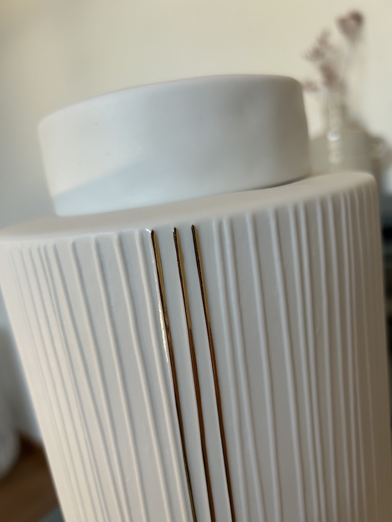 Gros pot en porcelaine blanche – Rader