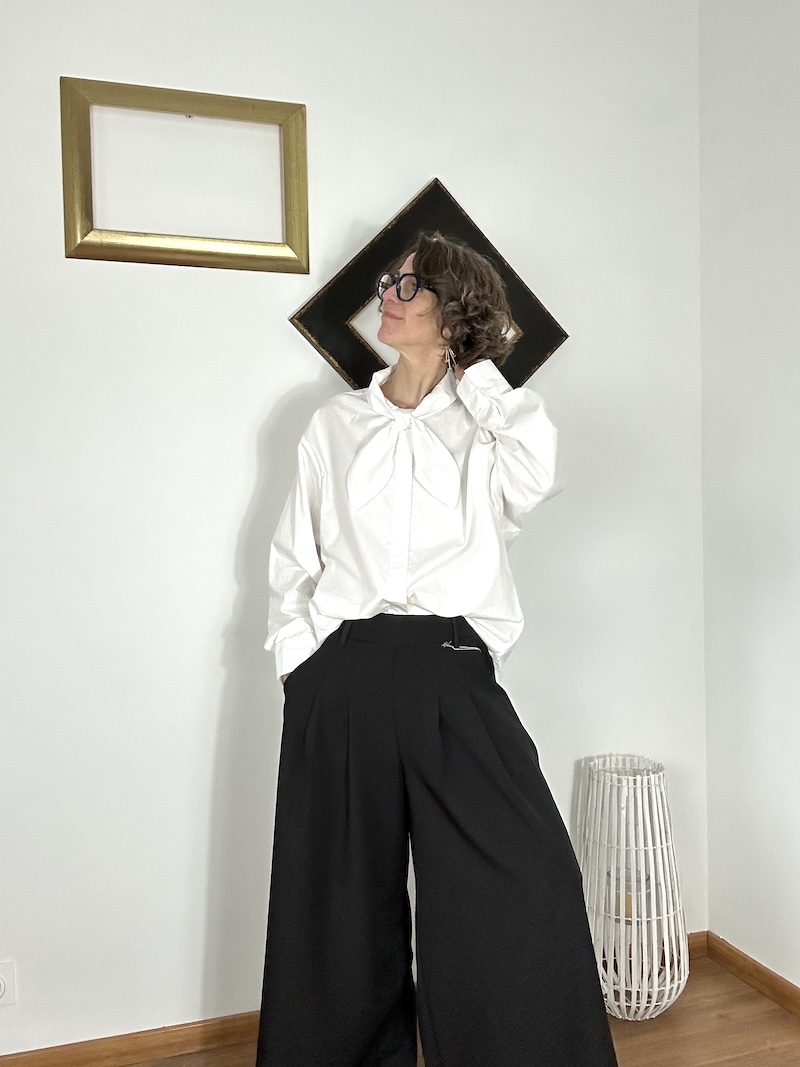 chemise blanche noeud oversize, peace n'love