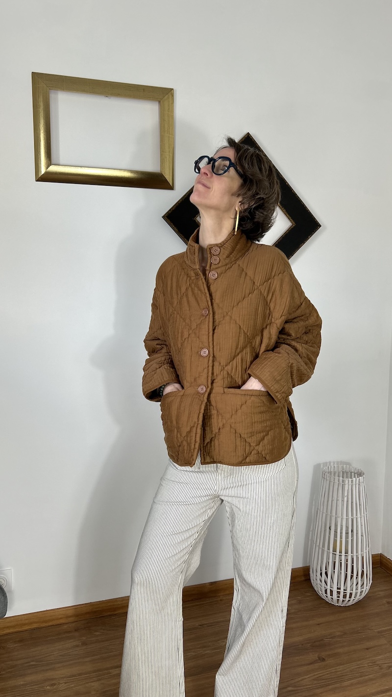 Veste matelassée camel – Johanna Paris – Taille unique – Boutons devant