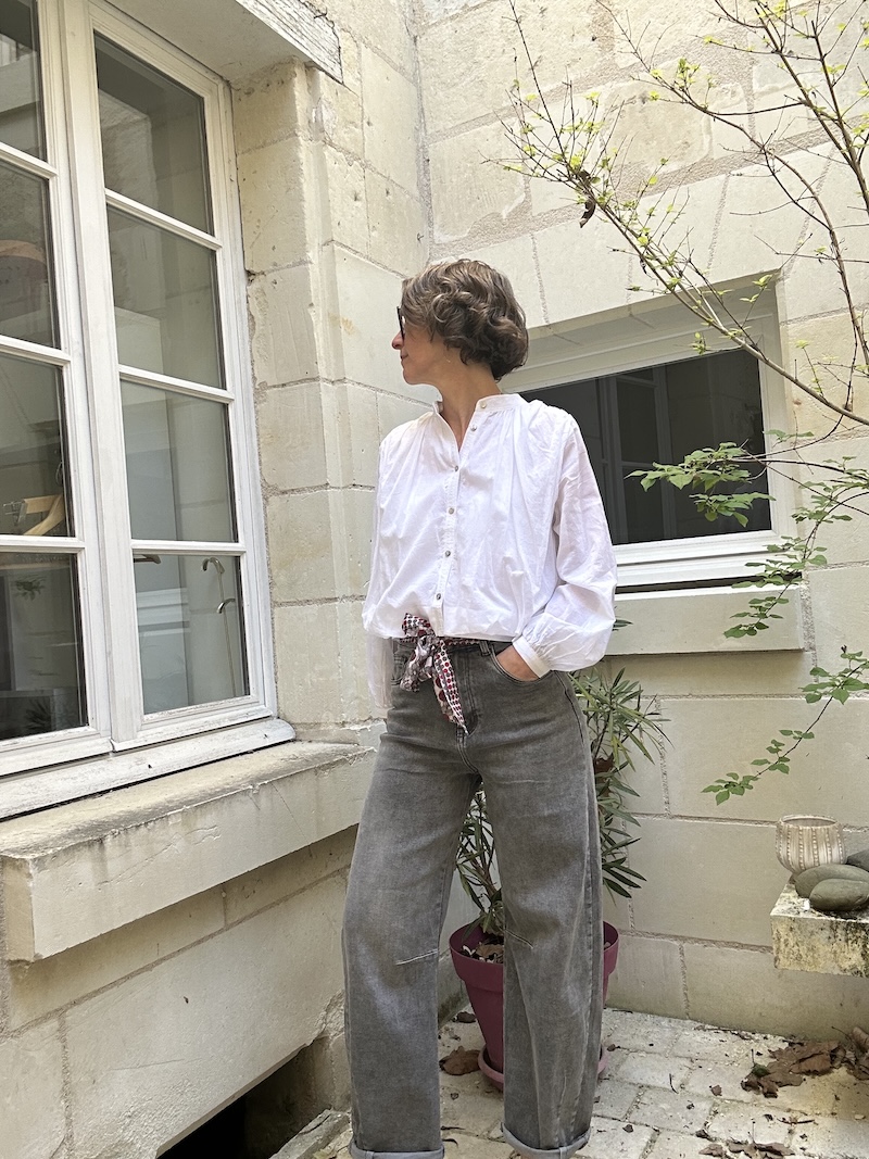 Jean Barrel Femme Taille Haute – Coupe Moderne Gris Clair & Bleu Clair
