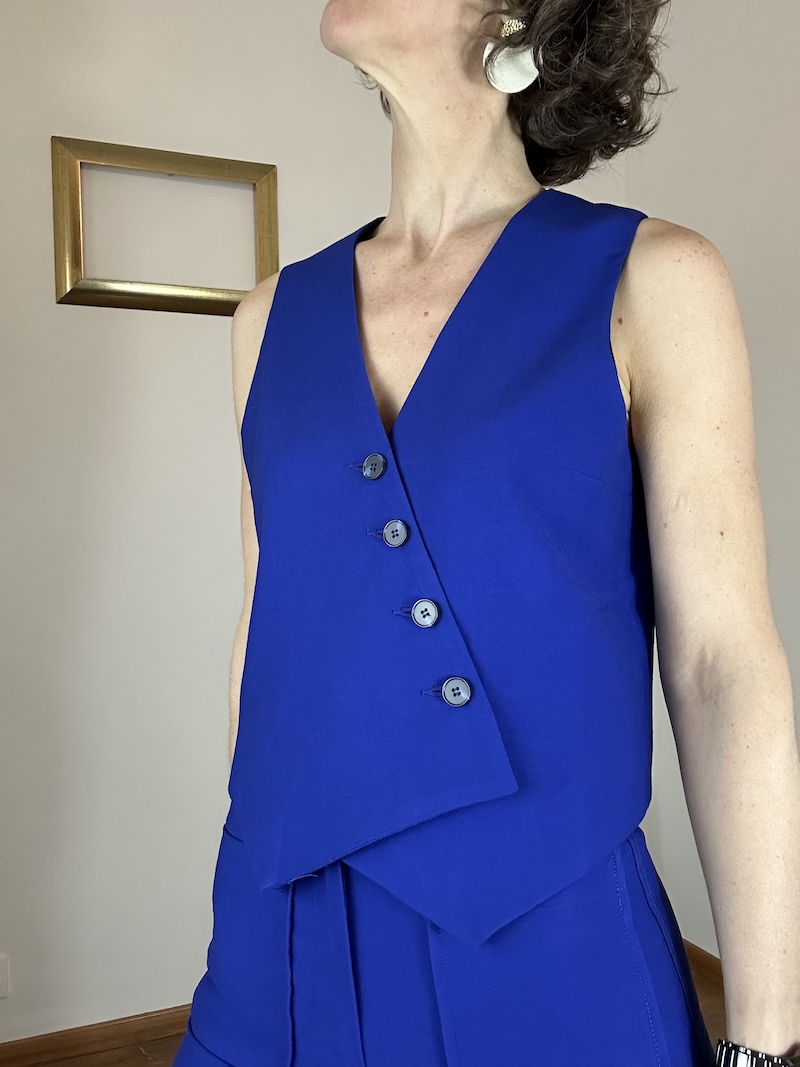 ensemble tailleur bleu électrique