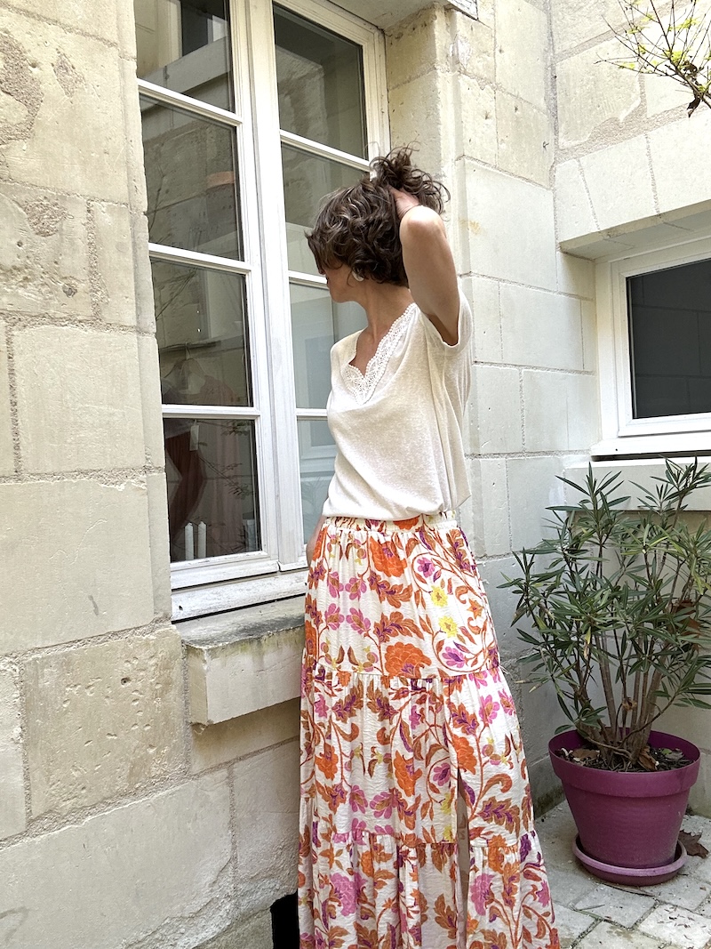 Jupe Longue Bohème Orange à Fleurs – Coupe Fendue et Taille Élastique