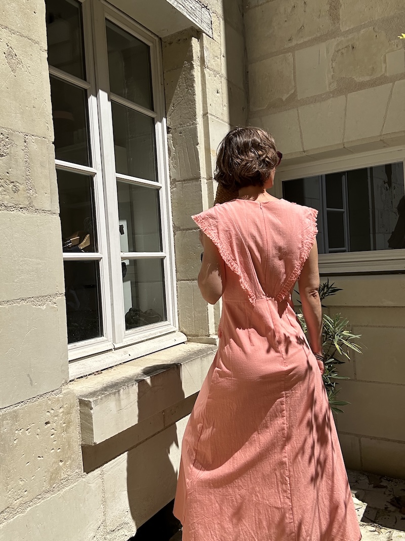 robe longue, couleur pêche sans manches