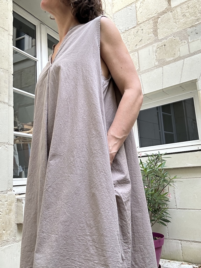 robe taupe à poches